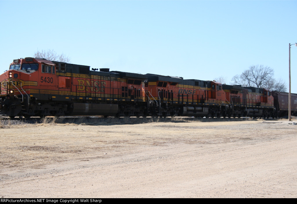 BNSF 8207